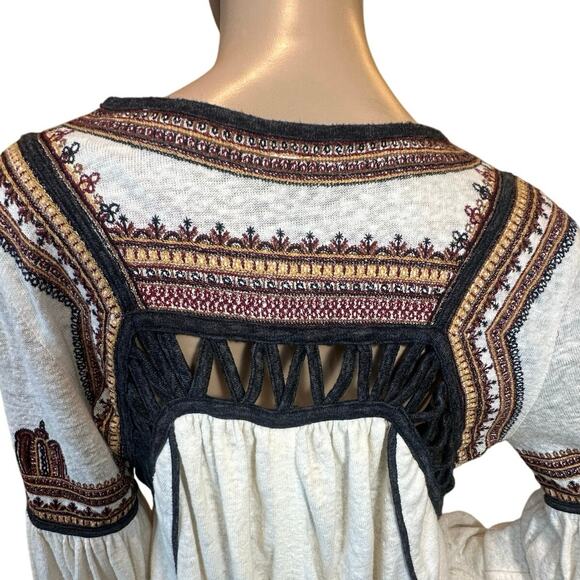 Free People Snow Kisses BOHO Embroidered Bell Sleeve Gypsy Tribal Top SZ Small - Picture 7 of 16